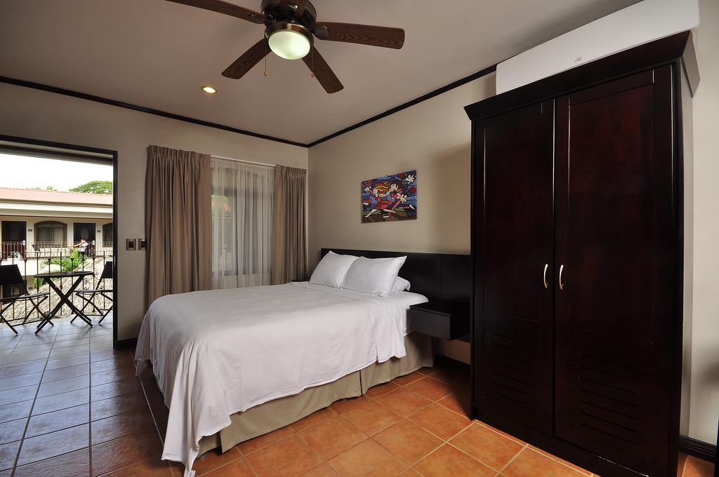 Hotel Colono Beach Коко Екстериор снимка