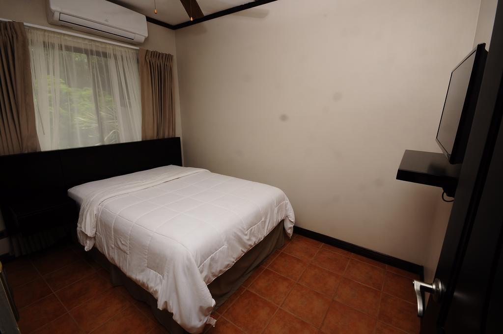 Hotel Colono Beach Коко Екстериор снимка