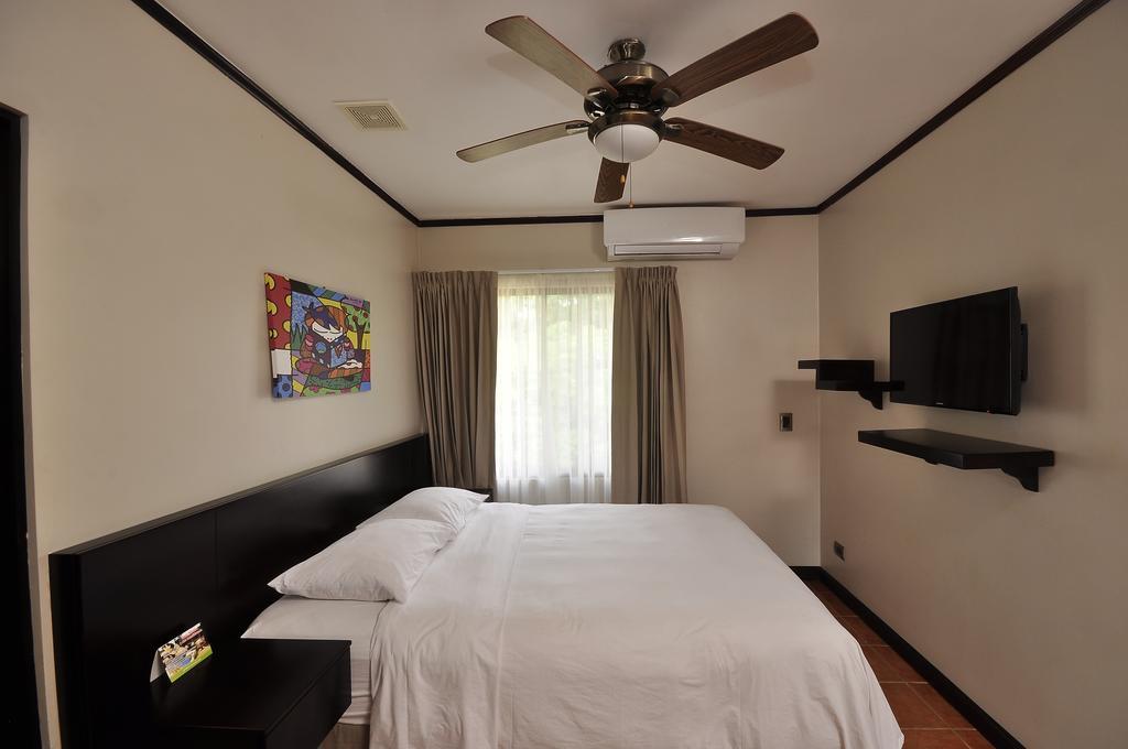 Hotel Colono Beach Коко Екстериор снимка