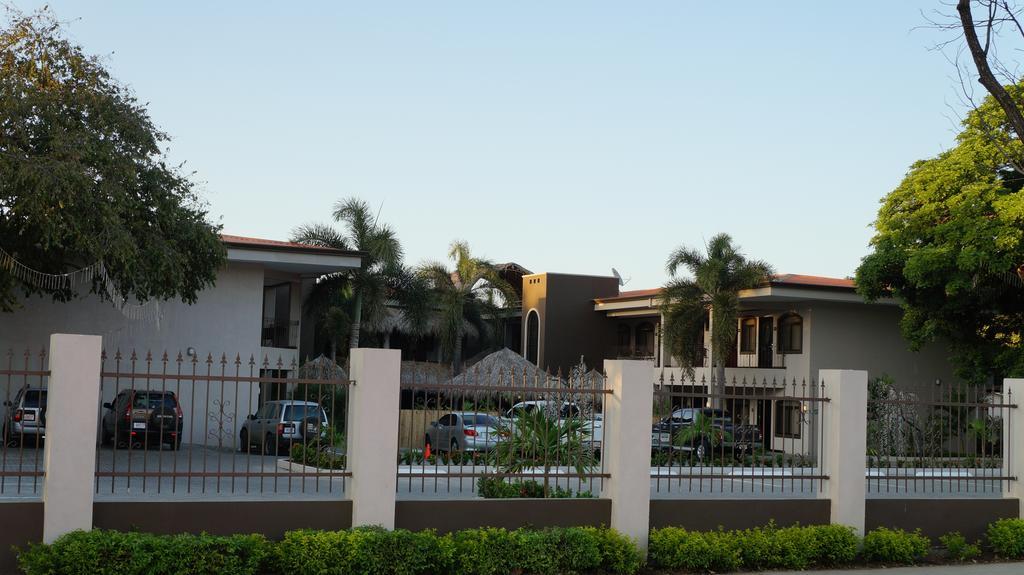 Hotel Colono Beach Коко Екстериор снимка